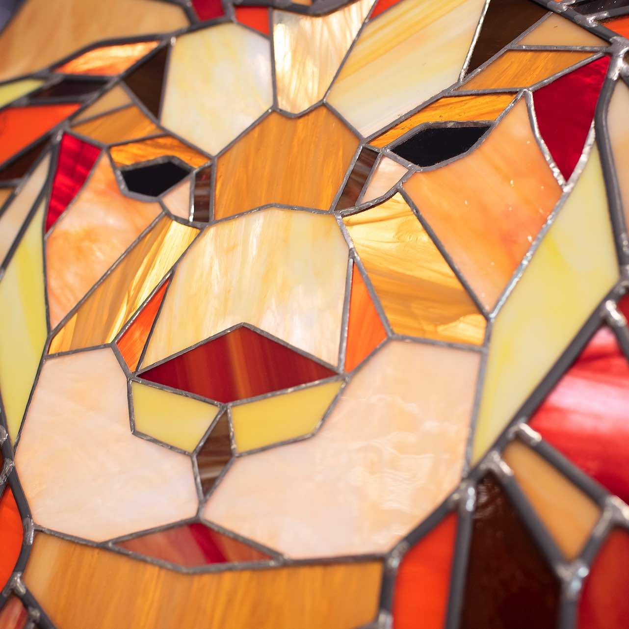 création et resauration de cloisons en verre et vitrail à Lyon